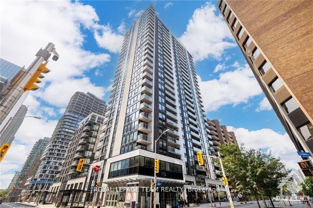 340 Queen Street 1803 #1803 — photo 1