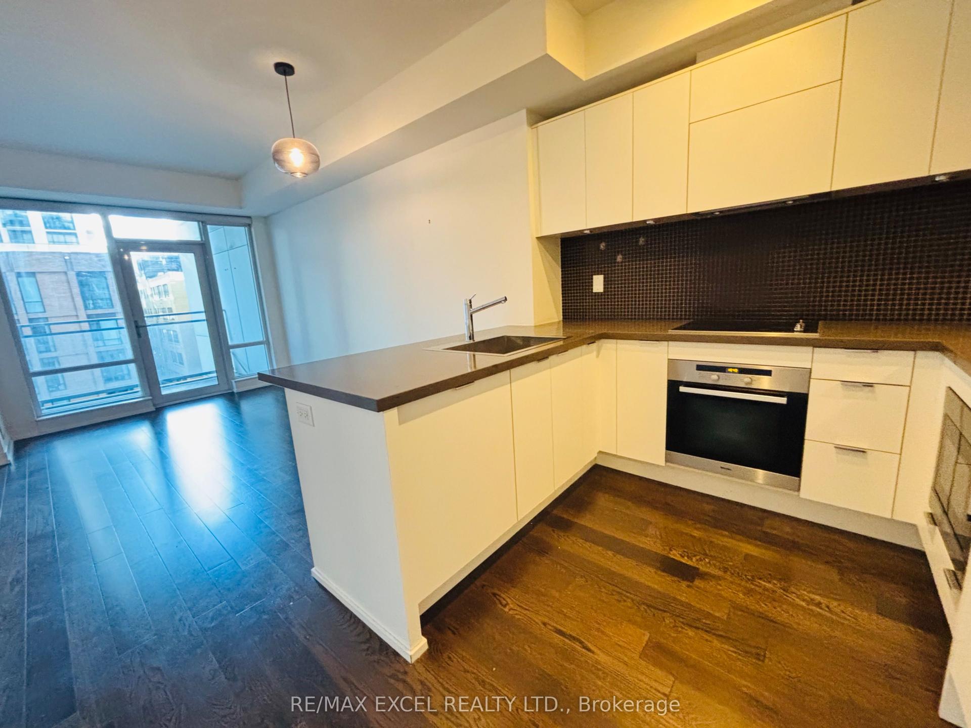 21 Widmer Street 901 #901 — photo 1