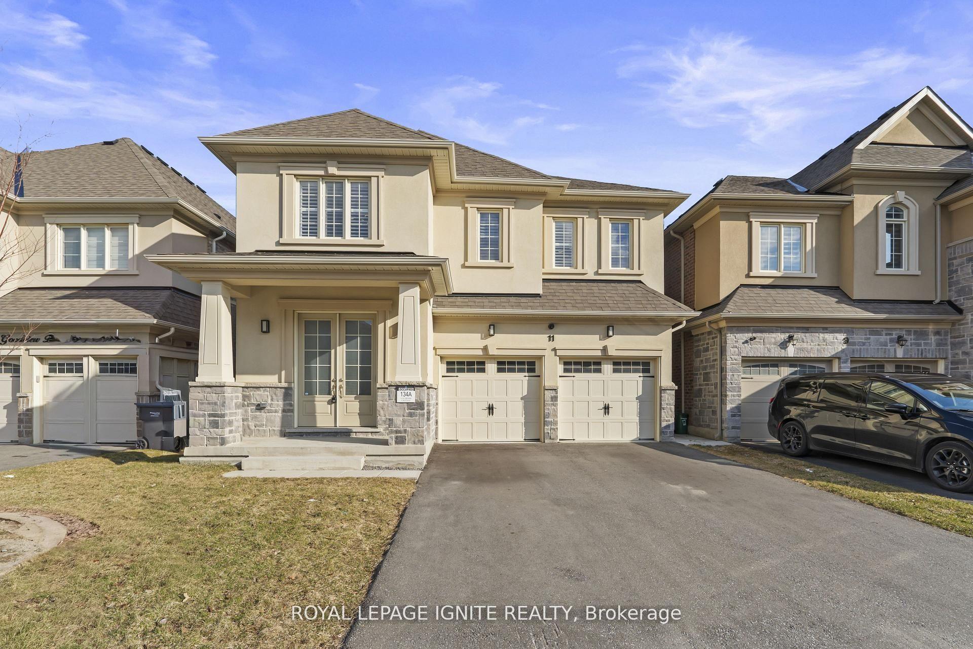 11 Jenwood Crescent — photo 1