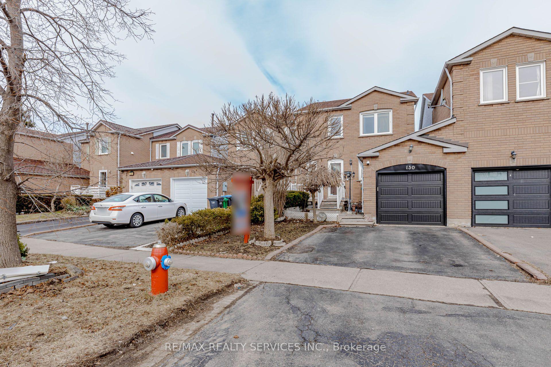 130 Cutters Crescent, Brampton — Townhouse for sale, photo 1