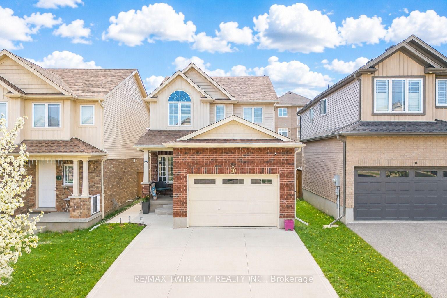 10 Sandybay Avenue — photo 1