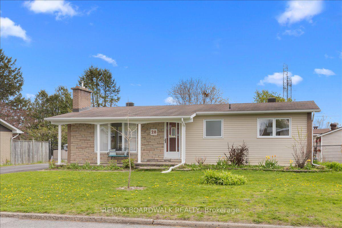 28 Glenmanor Drive — photo 1