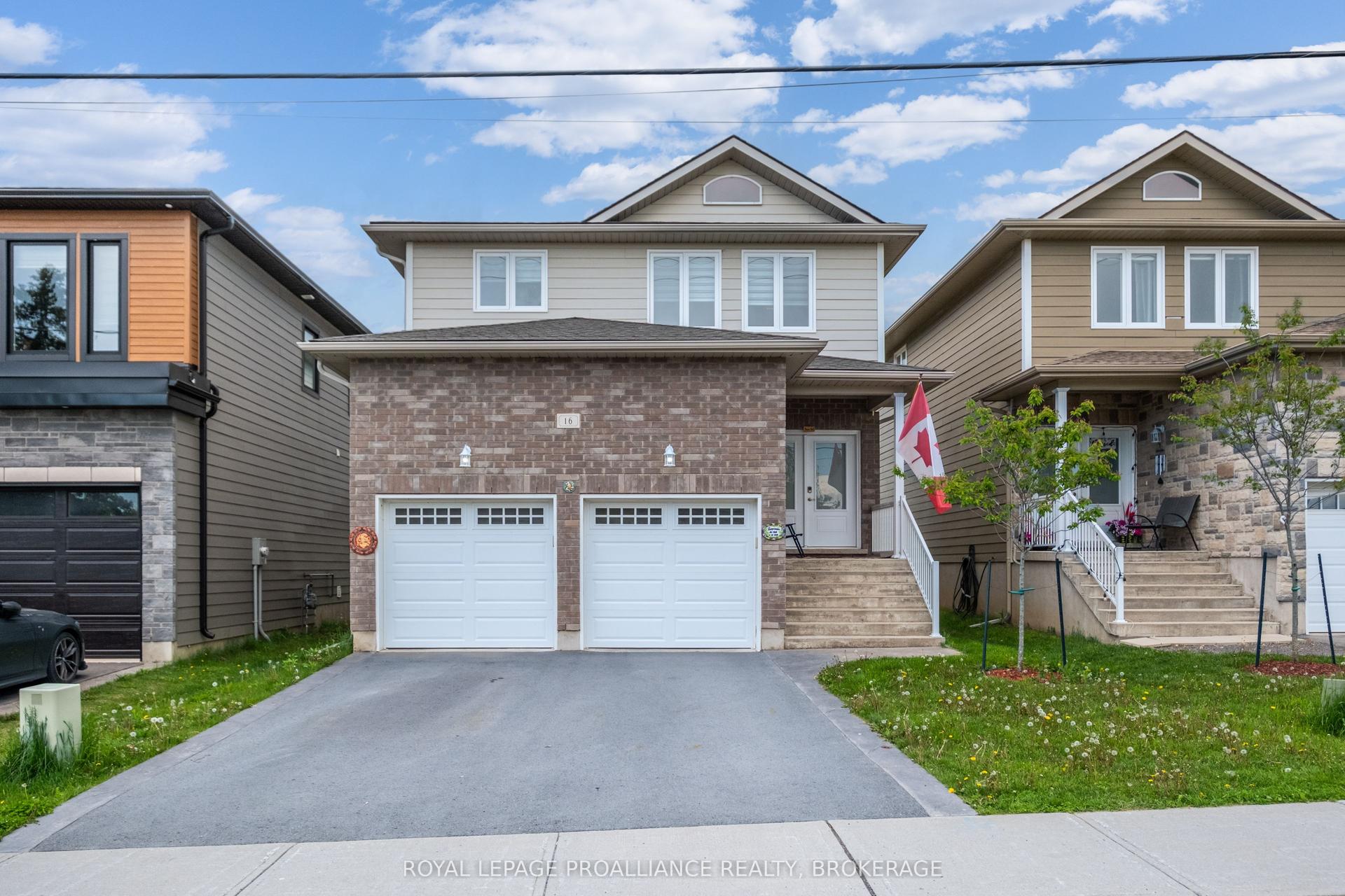 16 Park Crescent — photo 1