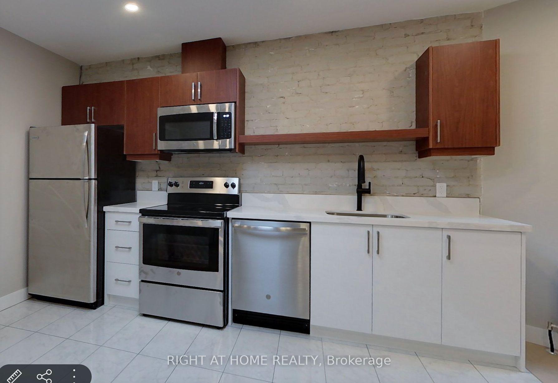 1022 Bloor Street W 2A #2A — photo 1