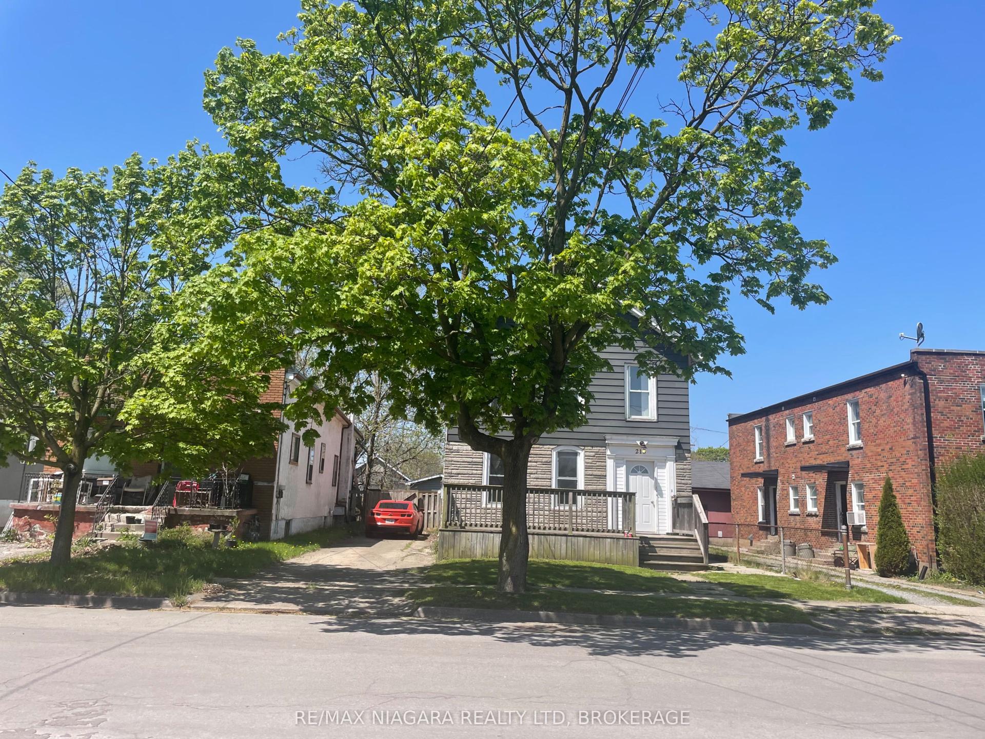 215 Mcalpine Avenue S UPPER #UPPER, Welland — Multiplex for lease, photo 1