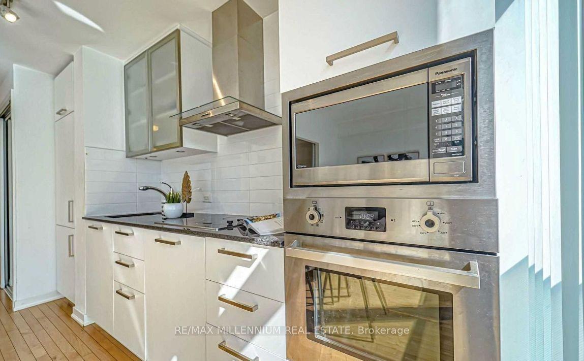 14 York Street 3612 #3612, Toronto — Condo for lease, photo 1