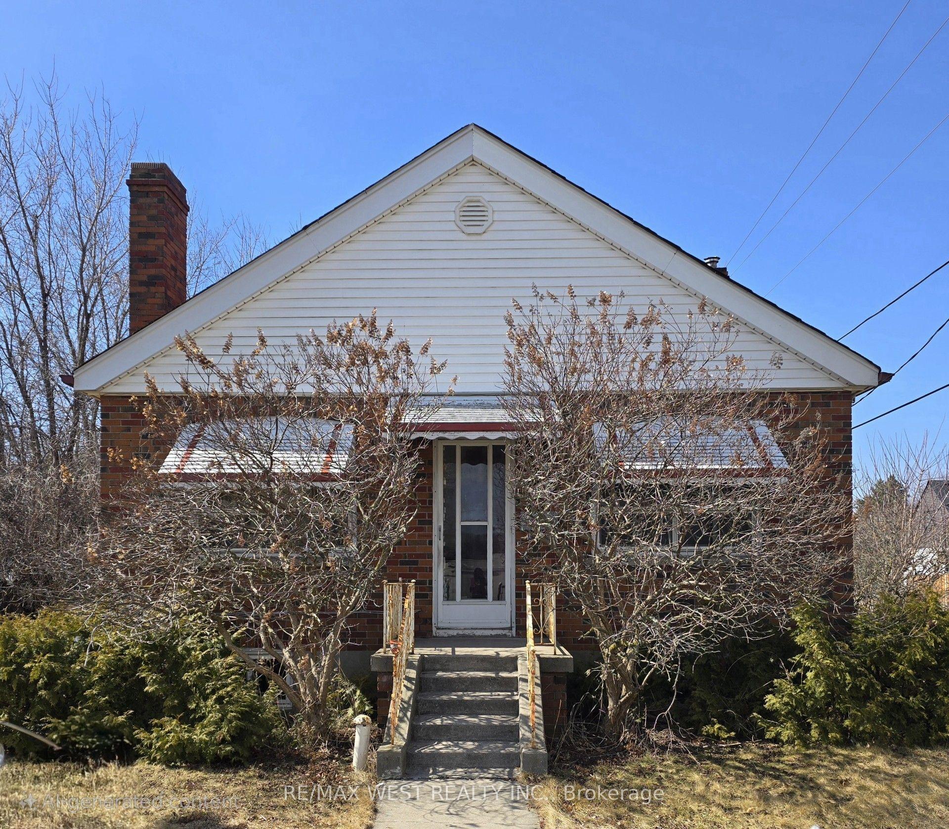 544 Pharmacy Avenue — photo 1