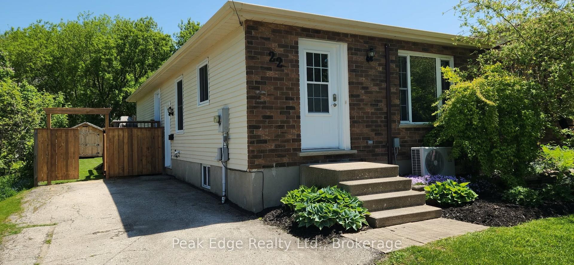 22 Willow Street — photo 1