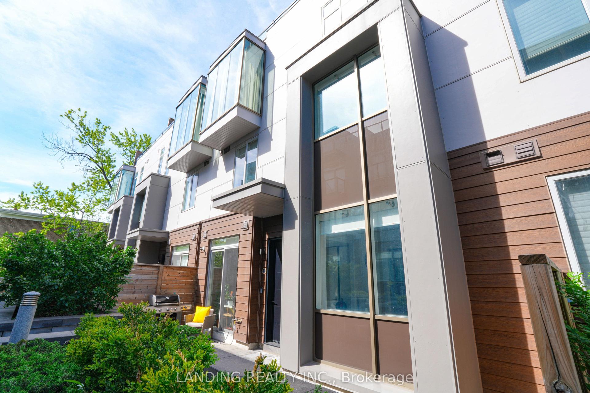 17 Greenbriar Road 7 #7 — photo 1
