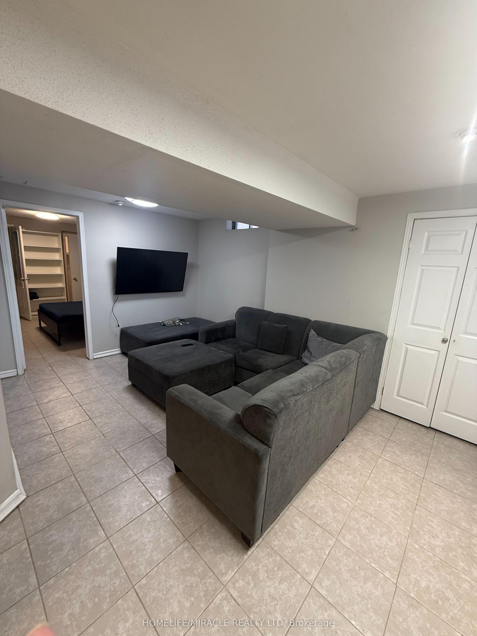 129 Upper Humber Drive Basement #Basement, Toronto — Detached for lease, photo 1