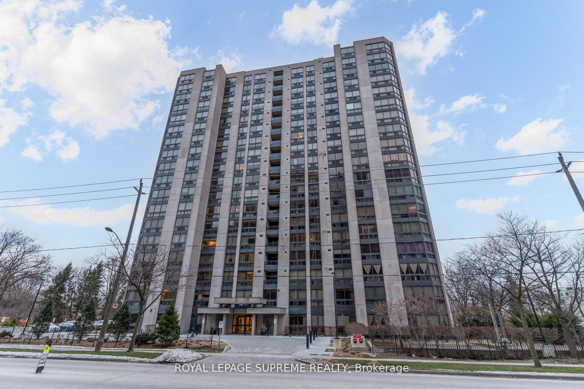 5 Kenneth Avenue 1804 #1804 — photo 1