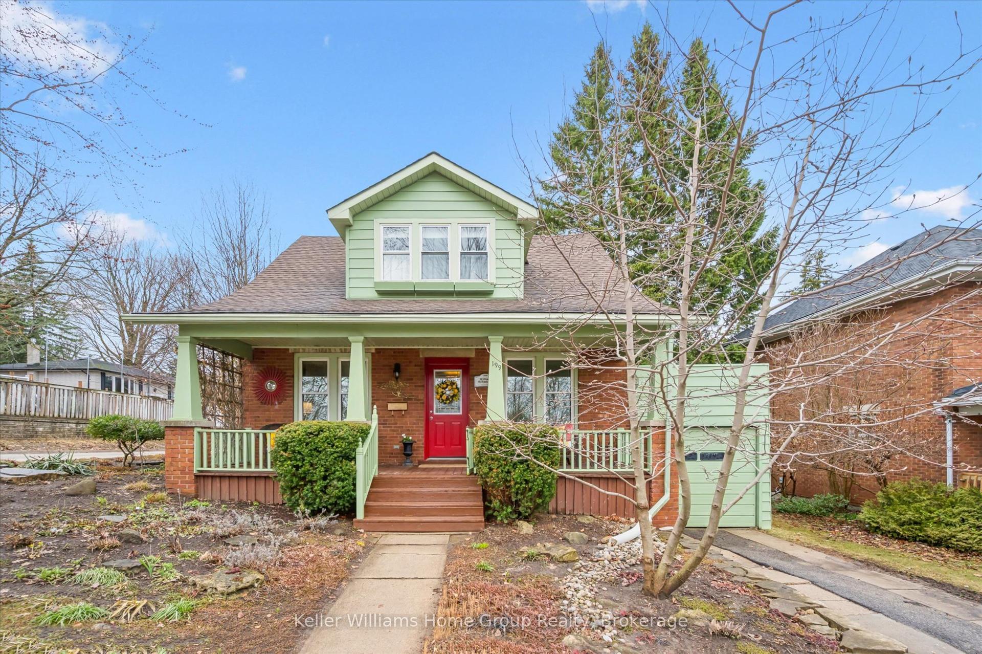 199 St George Street W — photo 1