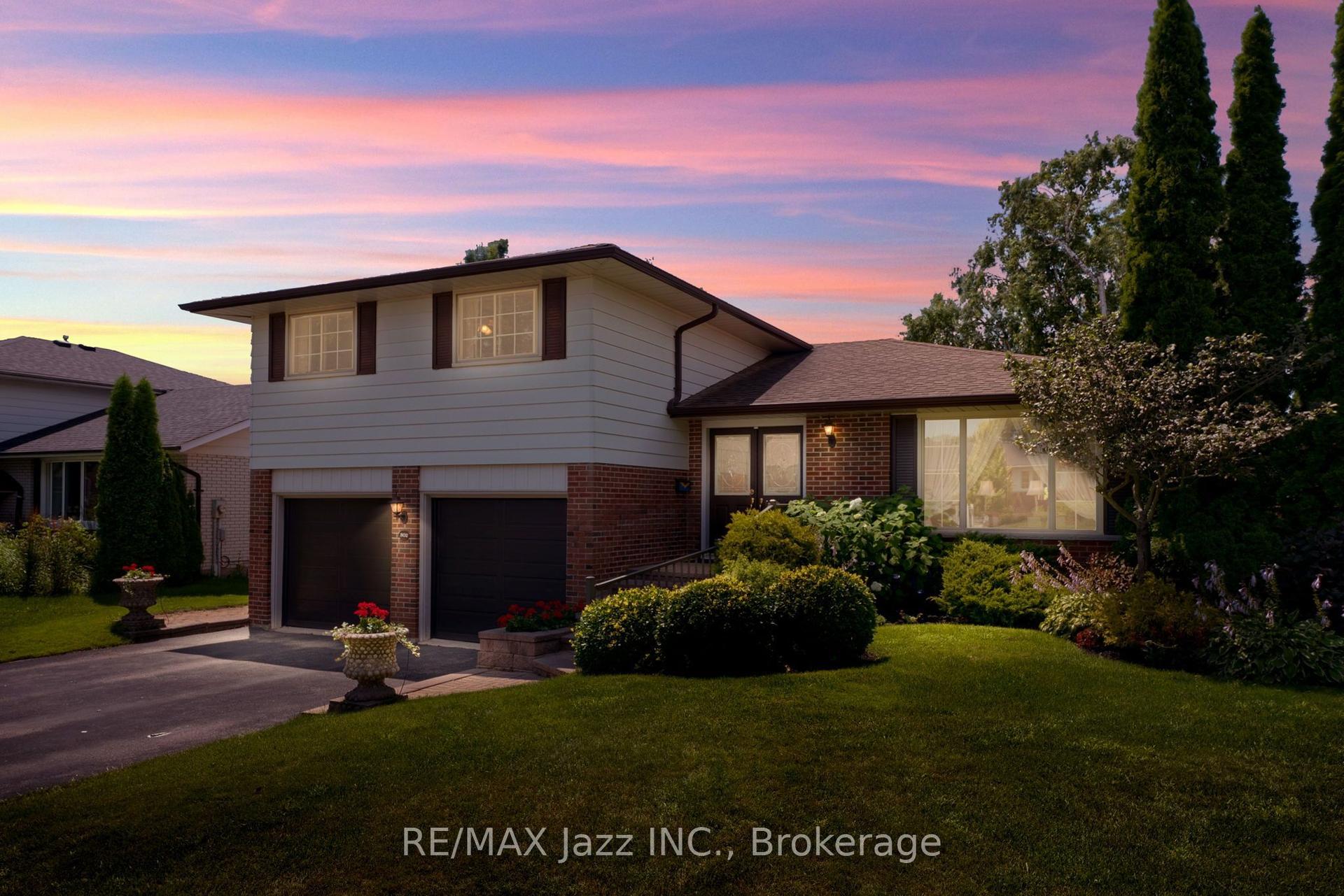 802 Ferndale Street, Oshawa — Detached for sale, photo 1