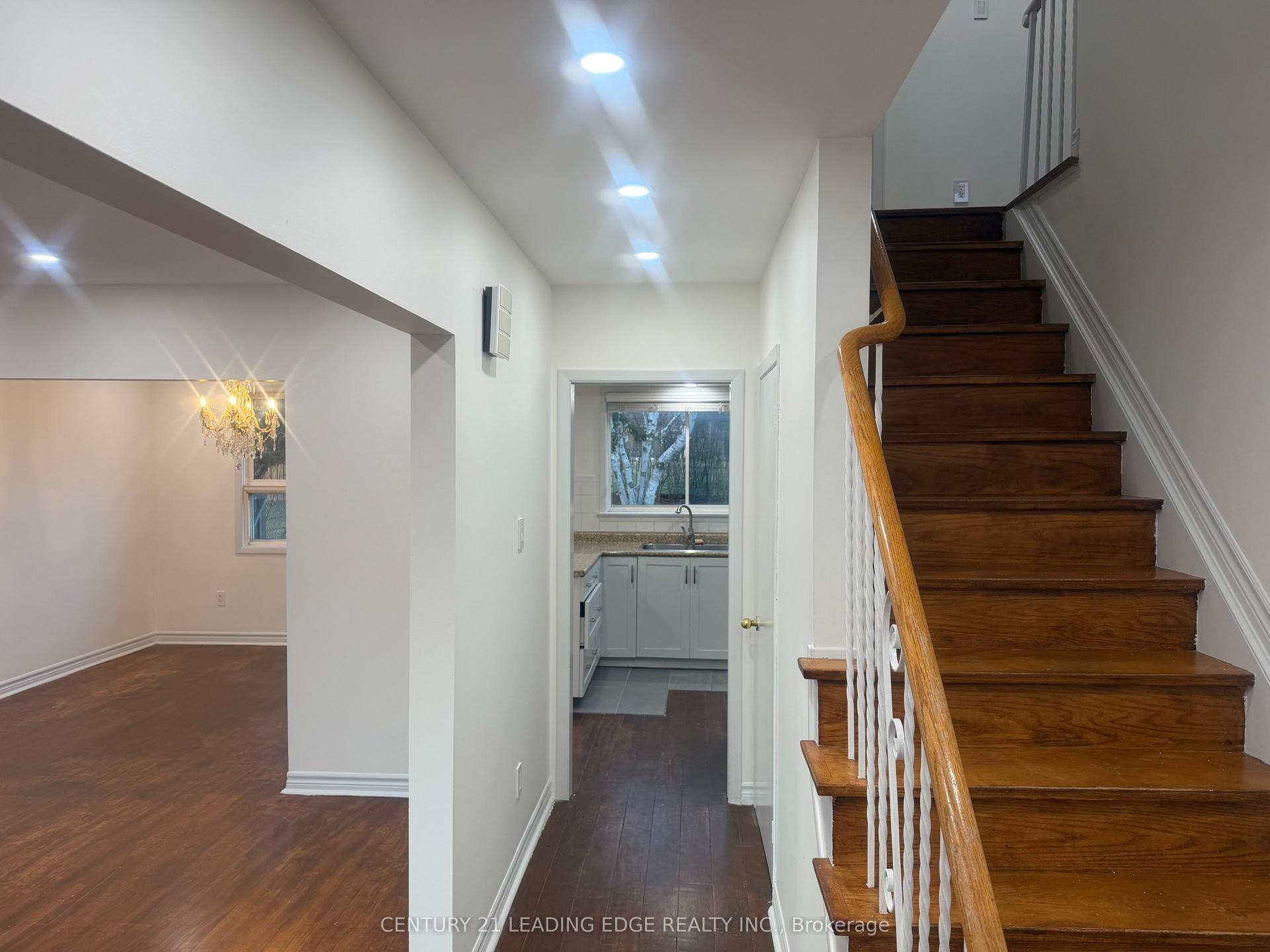 95 Willowridge Road — photo 1