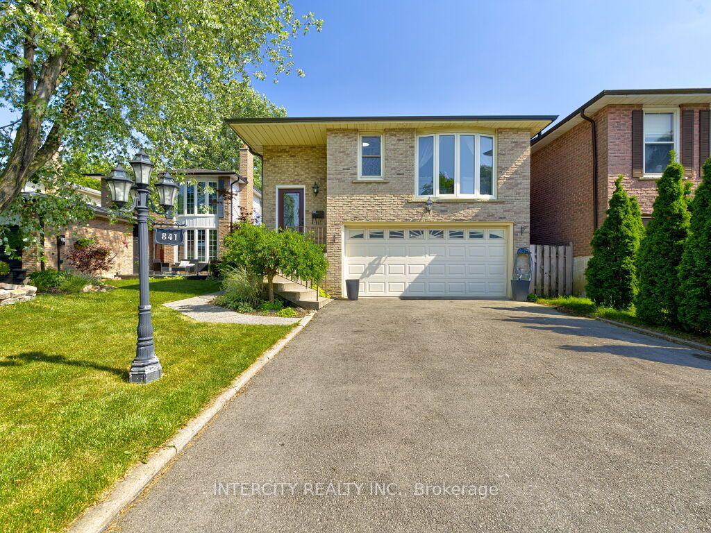 841 Coulson Avenue — photo 1