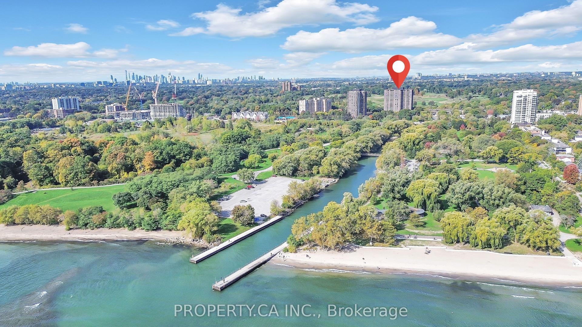 1535 Lakeshore Road E 305 #305 — photo 1