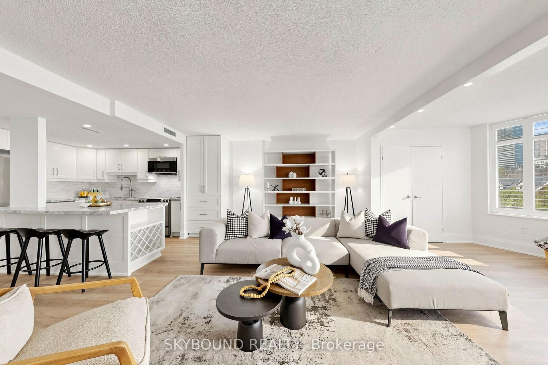 135 George Street S 401 #401 — photo 1