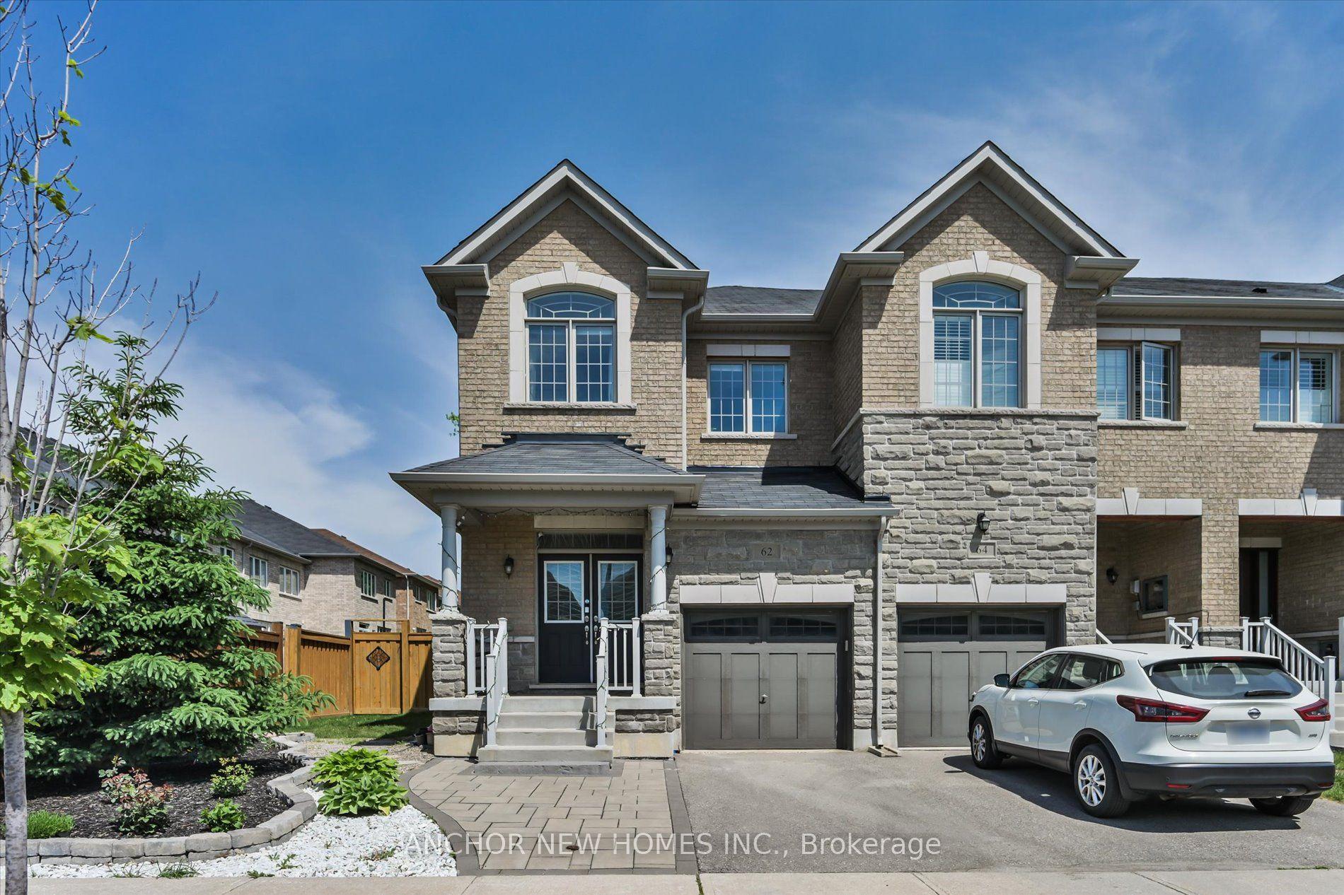 62 Paper Mills Crescent — photo 1