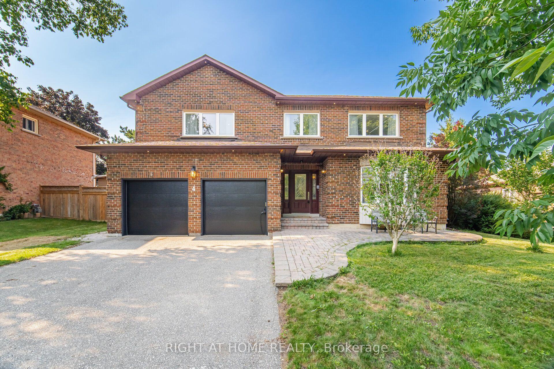 4 Simmons Crescent, Aurora — Detached for sale, photo 1