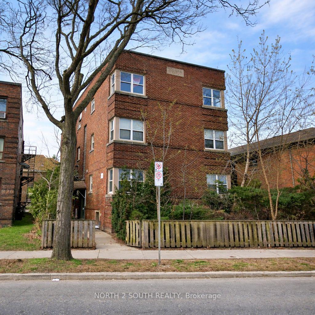 1024 King Street E 3 #3 — photo 1