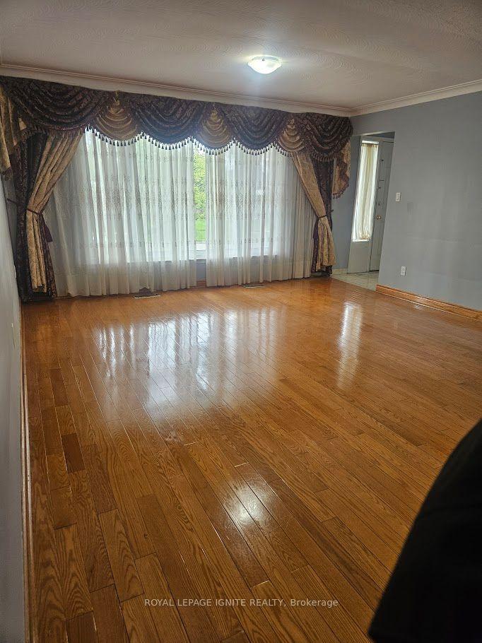 16 Cicerella Crescent Main #Main — photo 1