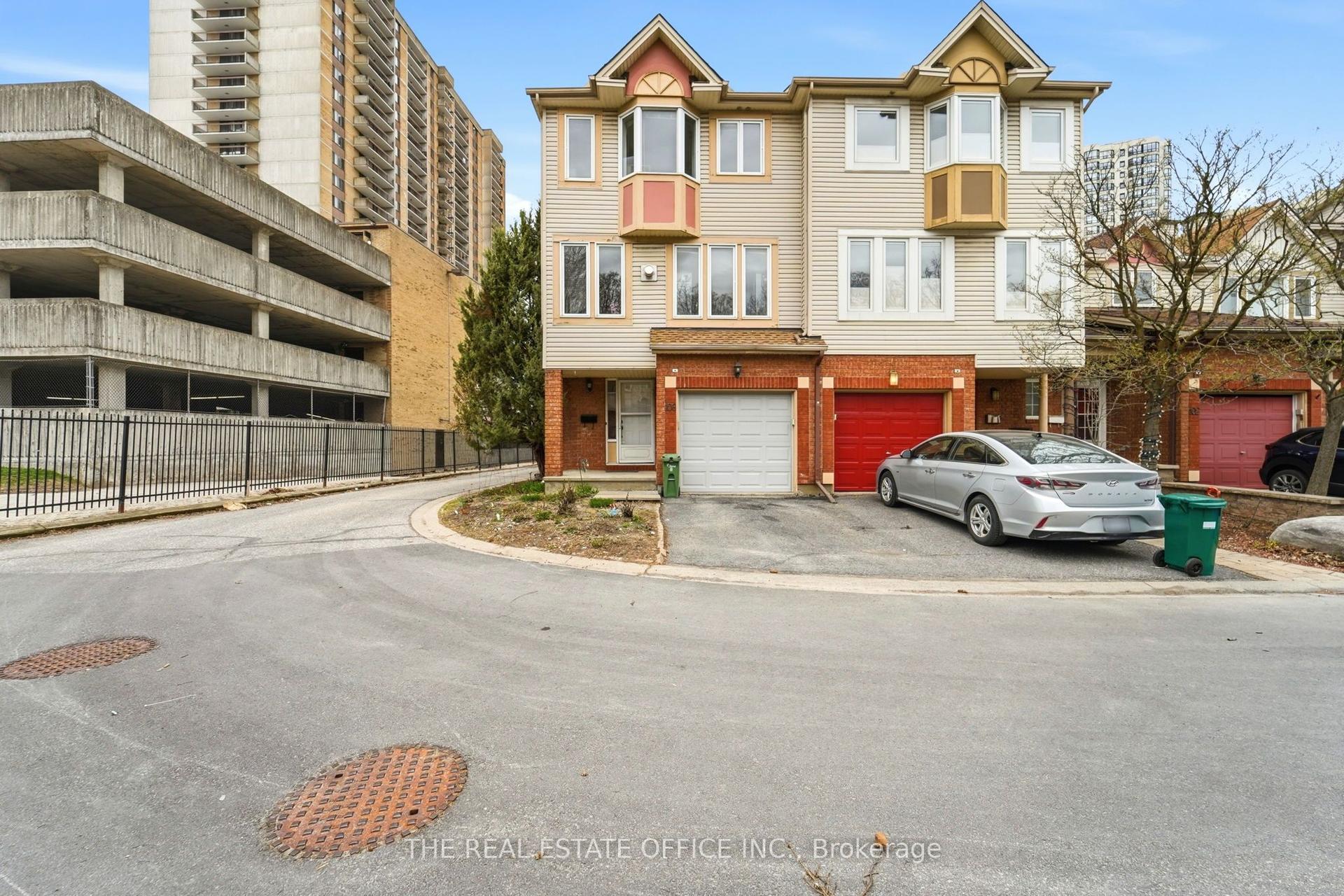 106 Corsica Private — photo 1