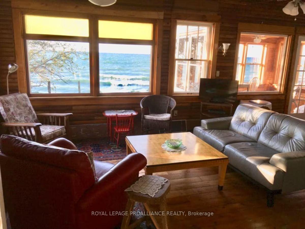 20 West Street, Prince Edward County — Detached for lease, photo 1