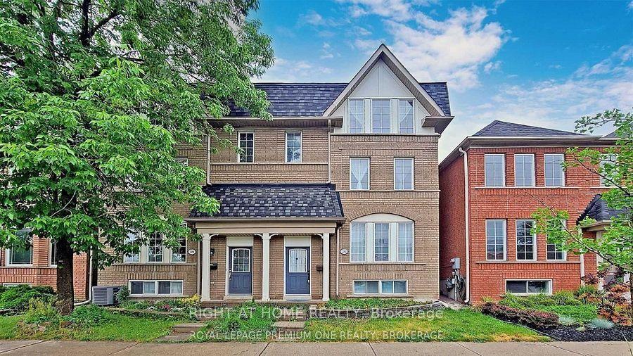 2194 St Clair Avenue W, Toronto — Semi-Detached for lease, photo 1
