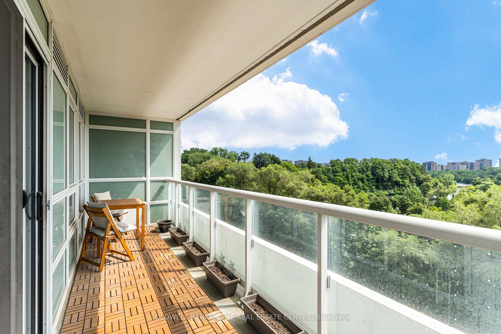 10 Wilby Crescent 412 #412, Toronto — Condo for sale, photo 1