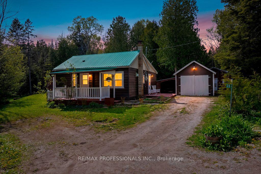 23 Woodstock Avenue, Northern Bruce Peninsula — Detached for sale, photo 1