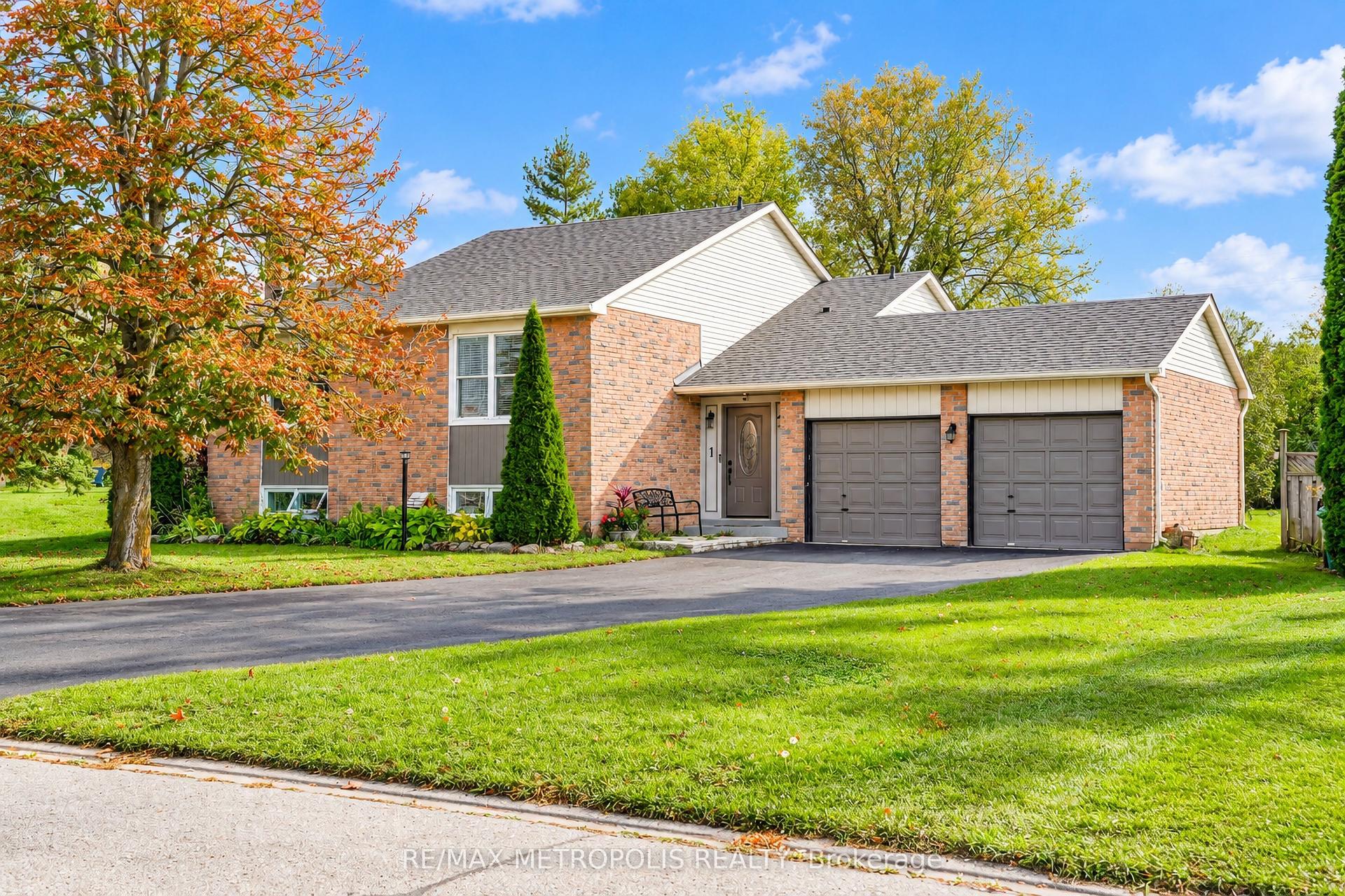 1 Herriot Street, Caledon — Detached for sale, photo 1
