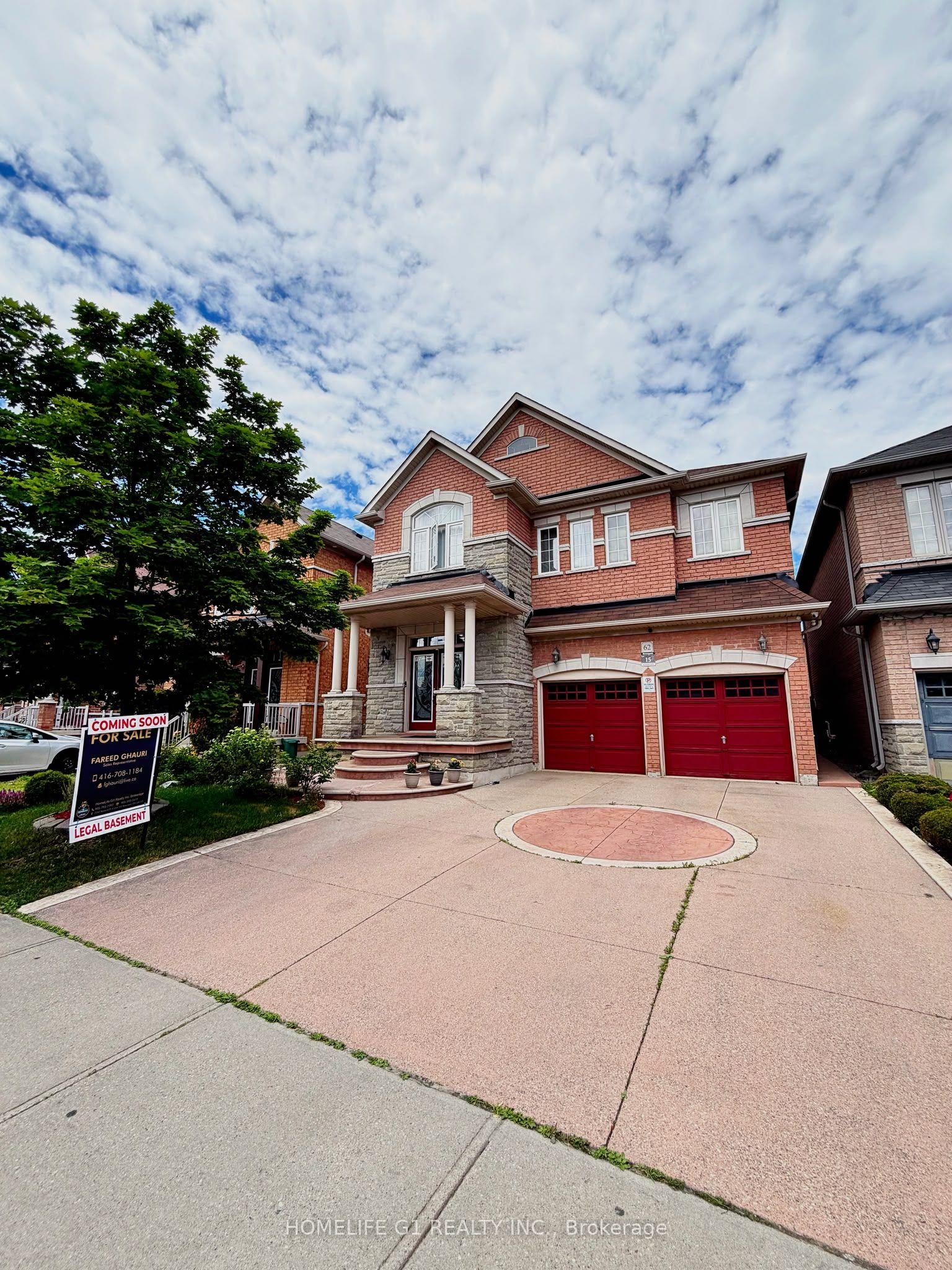 62 Dewside Drive E — photo 1