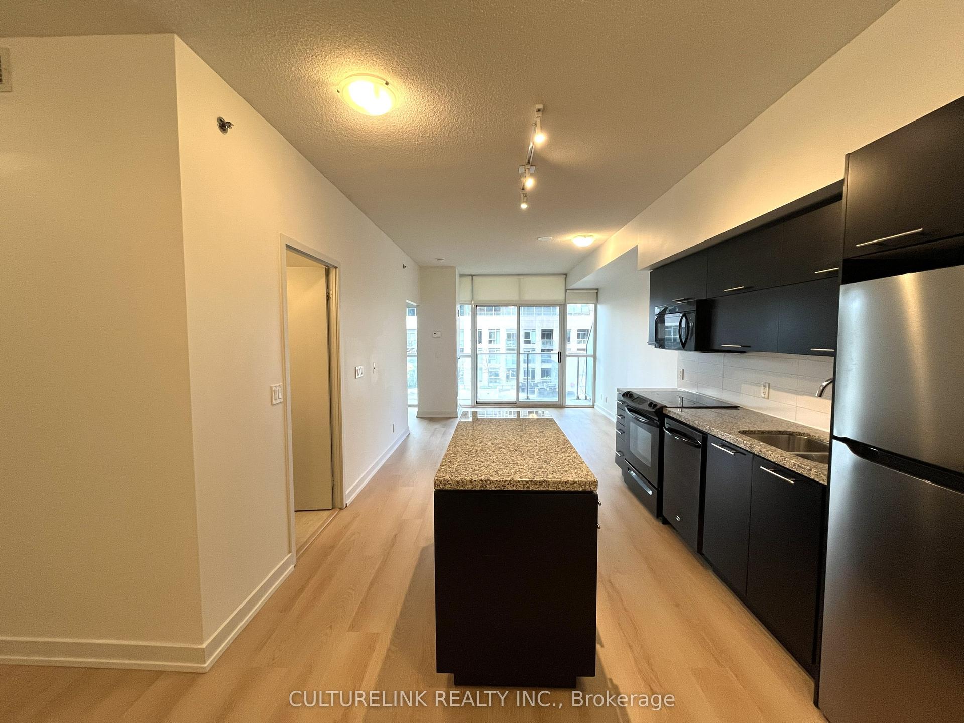 21 Nelson Street 915 #915, Toronto — Condo for lease, photo 1