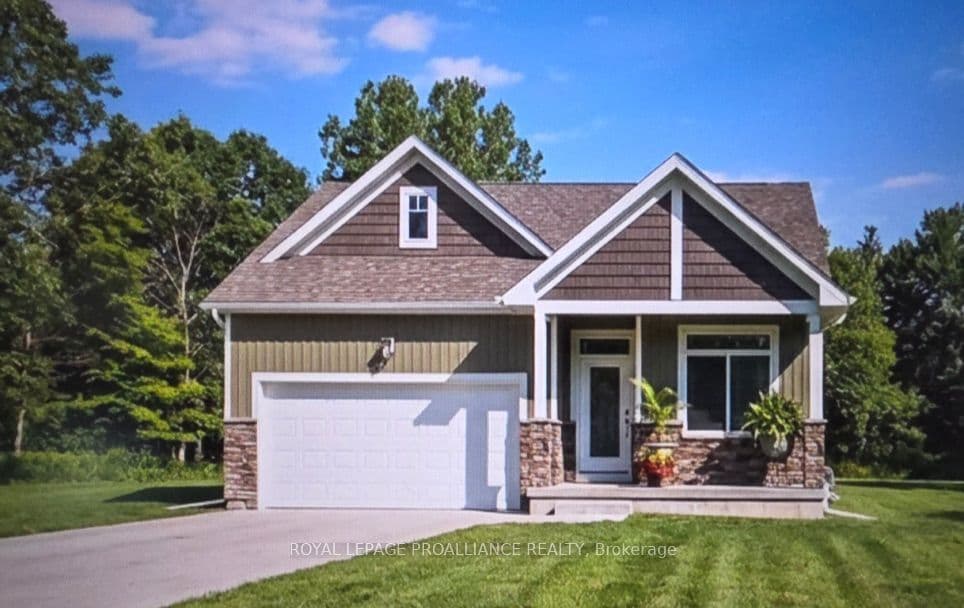 8 MacKenzie John Crescent — photo 1