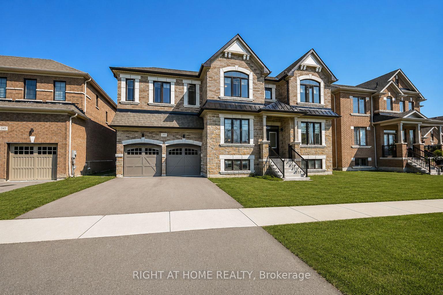 243 CENTRE Street, Clearview — Detached for sale, photo 1