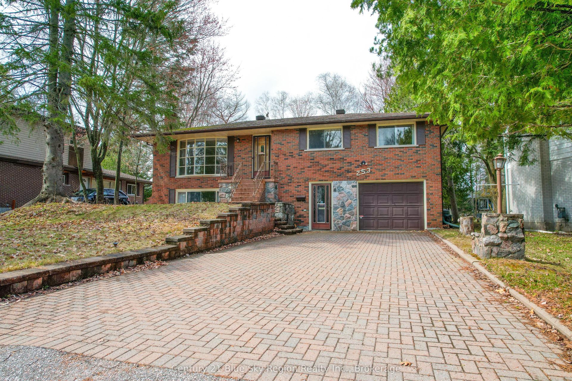 253 Richard Road — photo 1