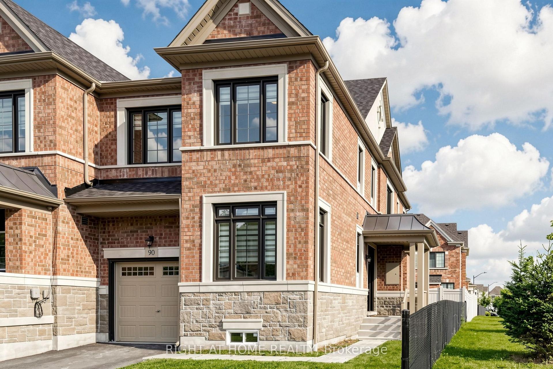 90 Laing Drive, Whitby — Townhouse for lease, photo 1