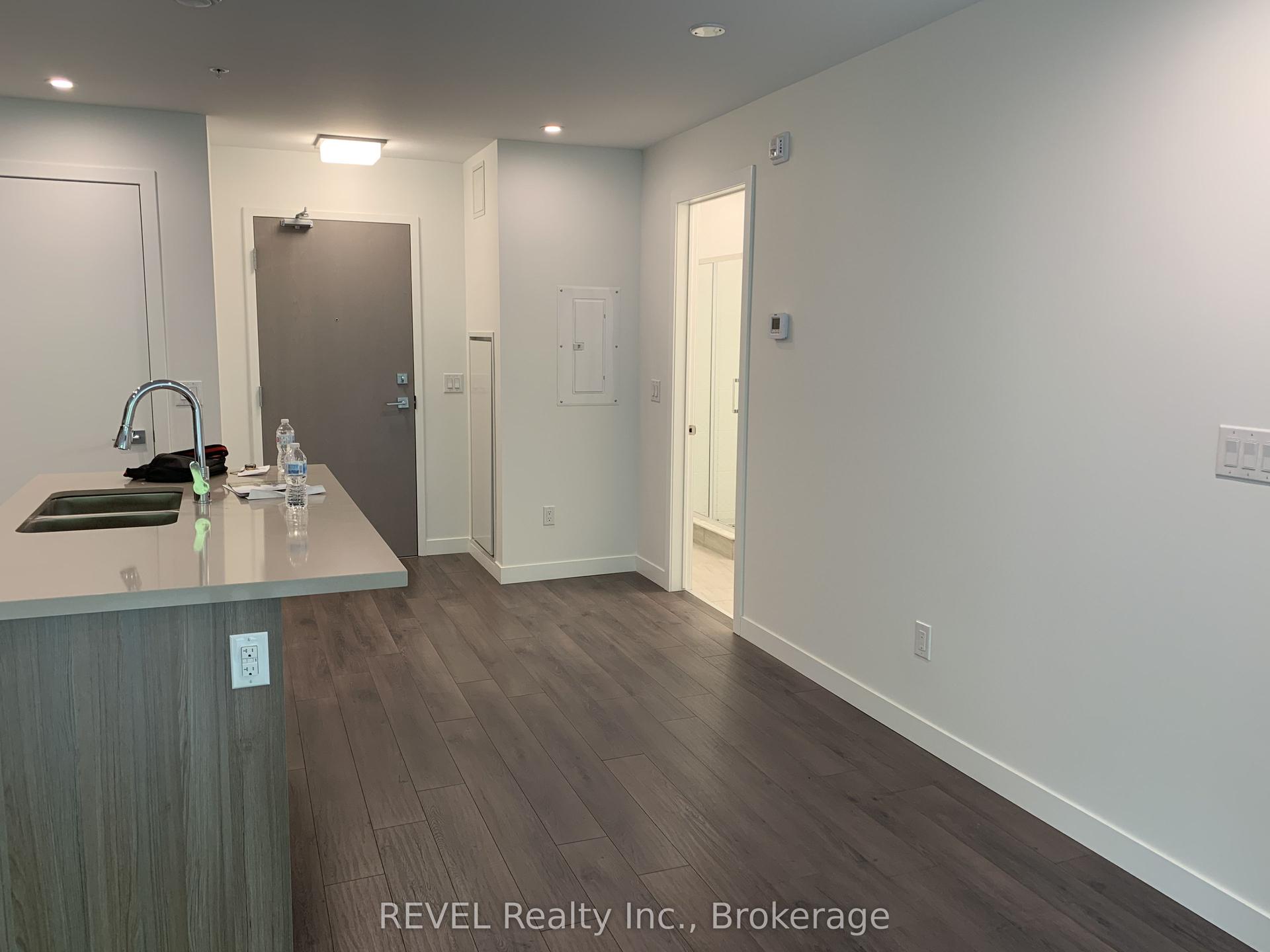 455 Charlton Avenue E 301 #301, Hamilton — Condo for lease, photo 1