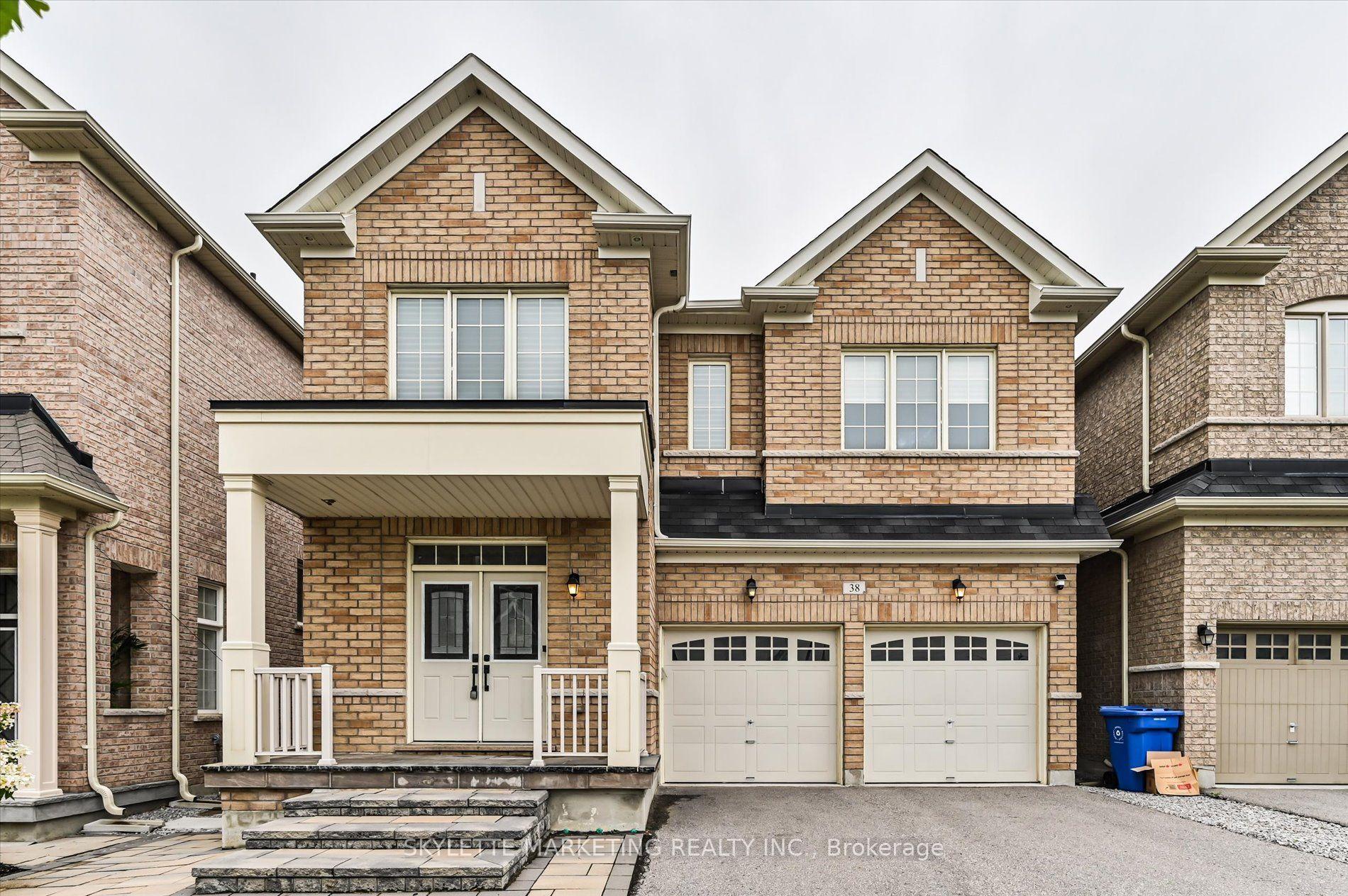 38 Russell Parker Crescent, Aurora — Detached for sale, photo 1