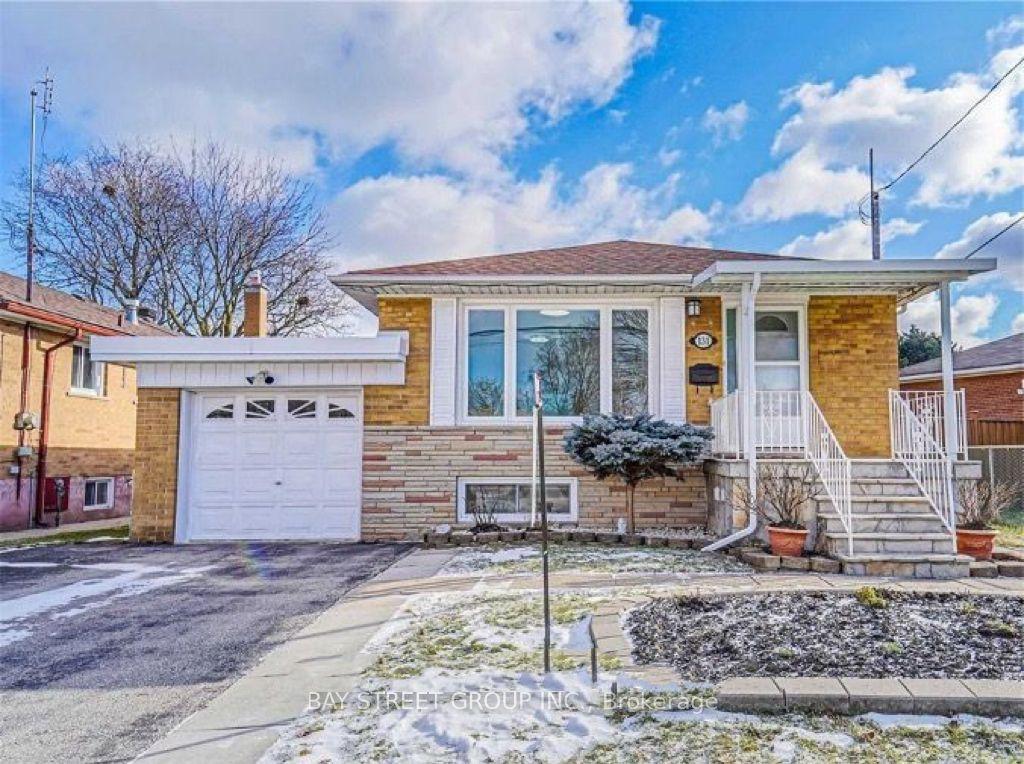 131 Allanford Road, Toronto — Detached for lease, photo 1
