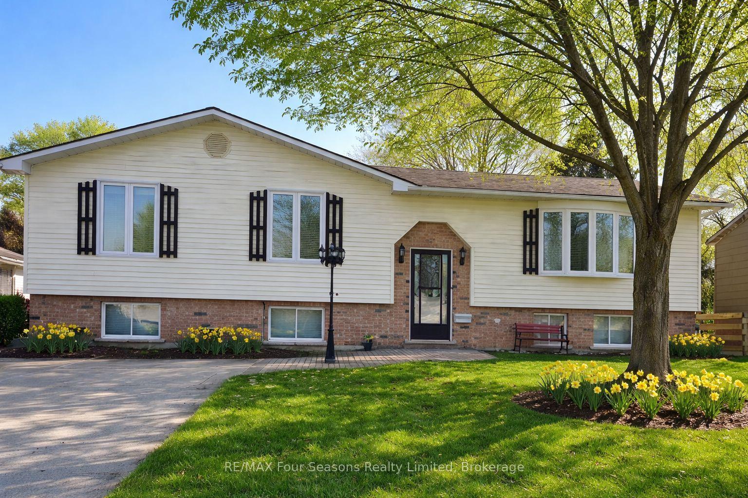 317 Bricker Street — photo 1