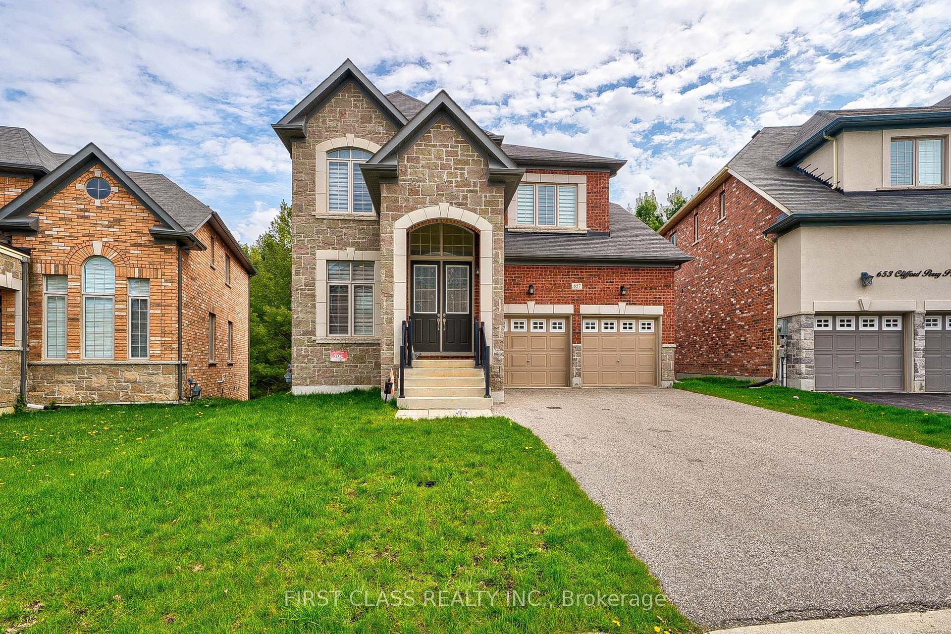 657 Clifford Perry Place, Newmarket — Detached for lease, photo 1