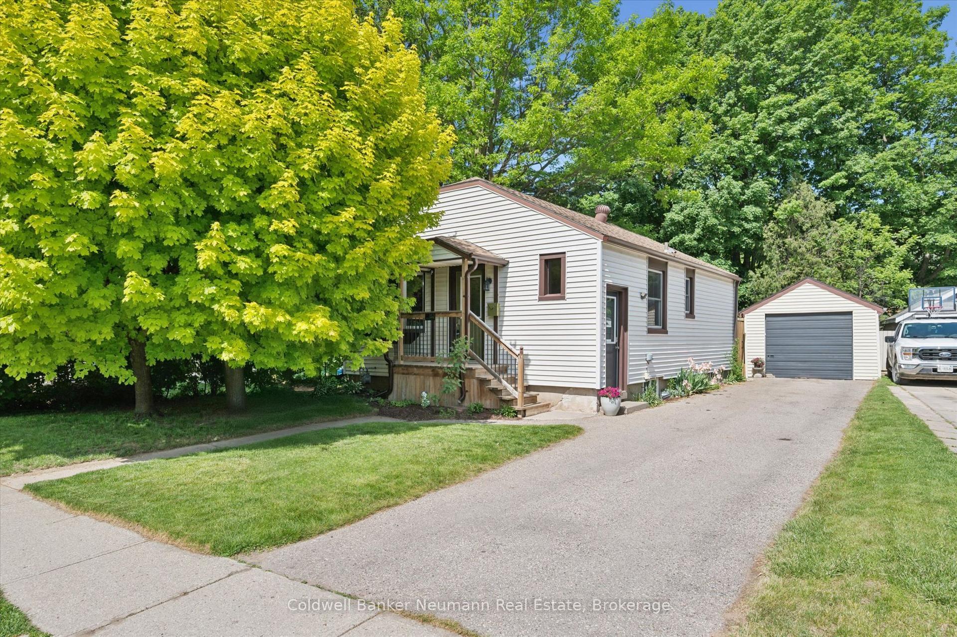 153 Winston Boulevard — photo 1
