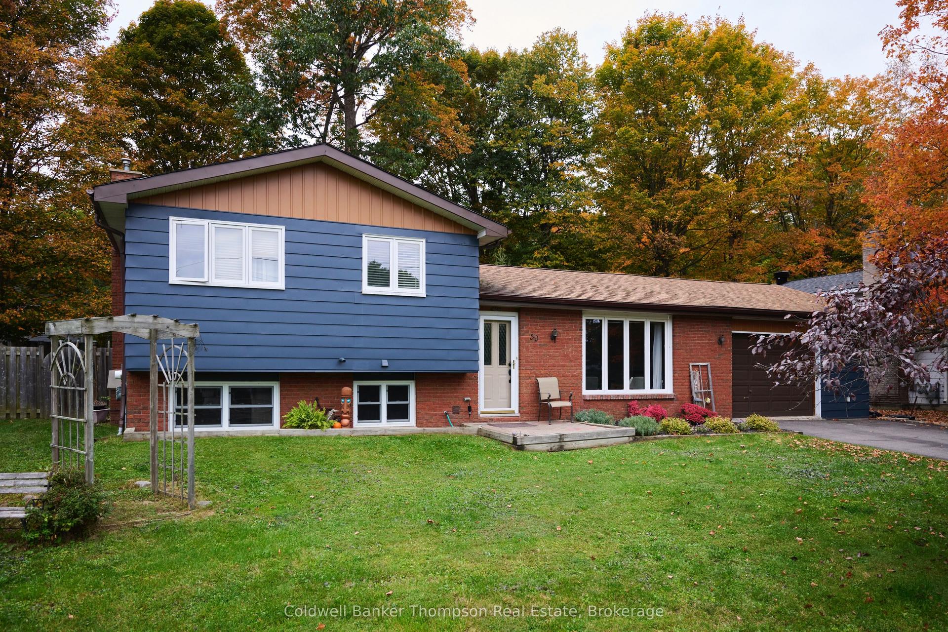 59 HUBBEL Crescent, Huntsville — Detached for sale, photo 1
