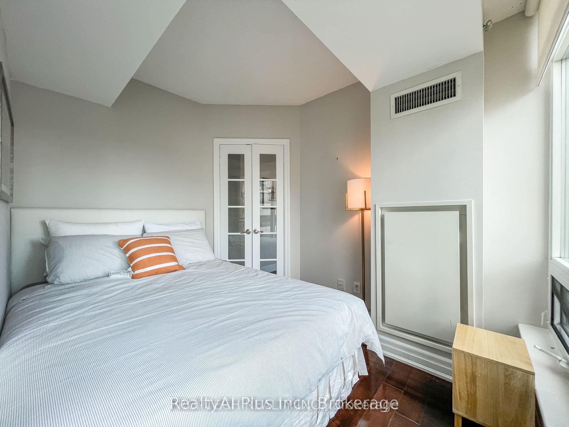 8 Scollard Street 403 #403, Toronto — Condo for sale, photo 10