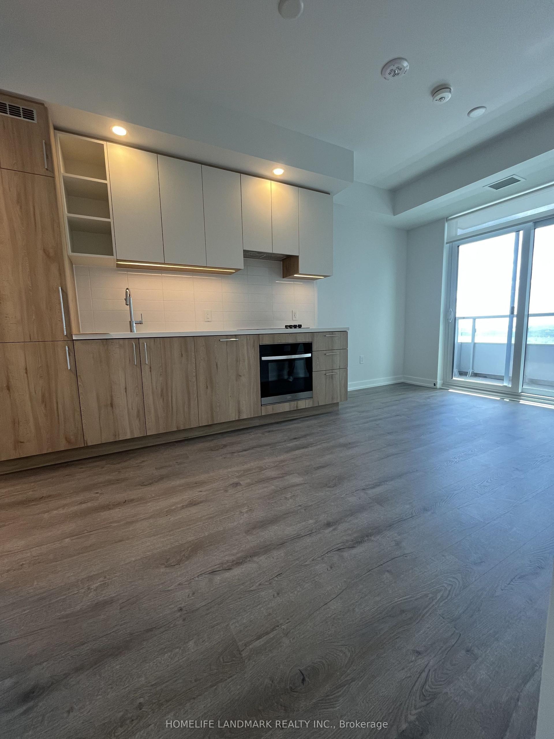 5 Meadowdale Road S 2406 #2406, Vaughan — Condo for lease, photo 1