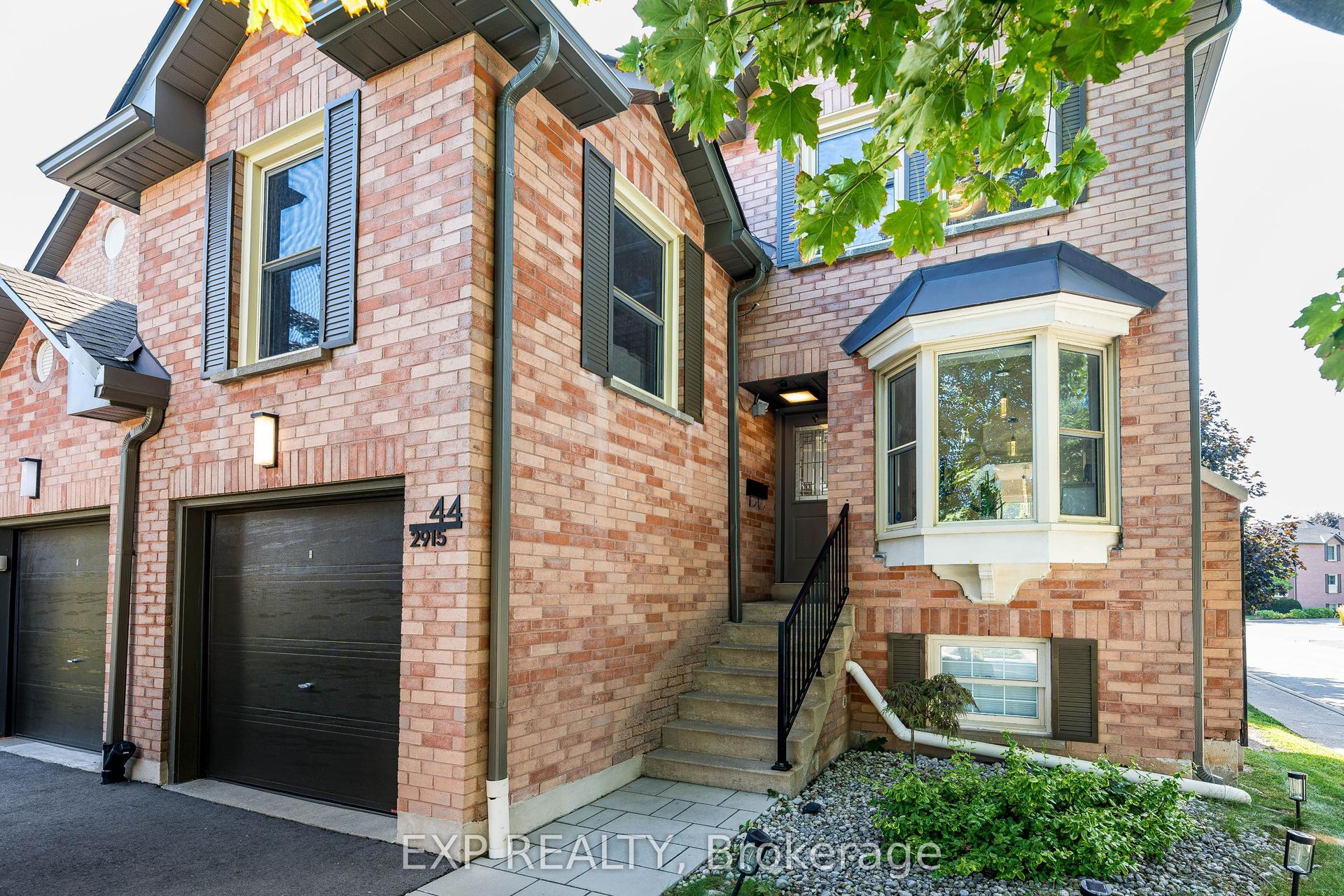2915 Headon Forest Drive 44 #44, Burlington — Condo Town for sale, photo 1