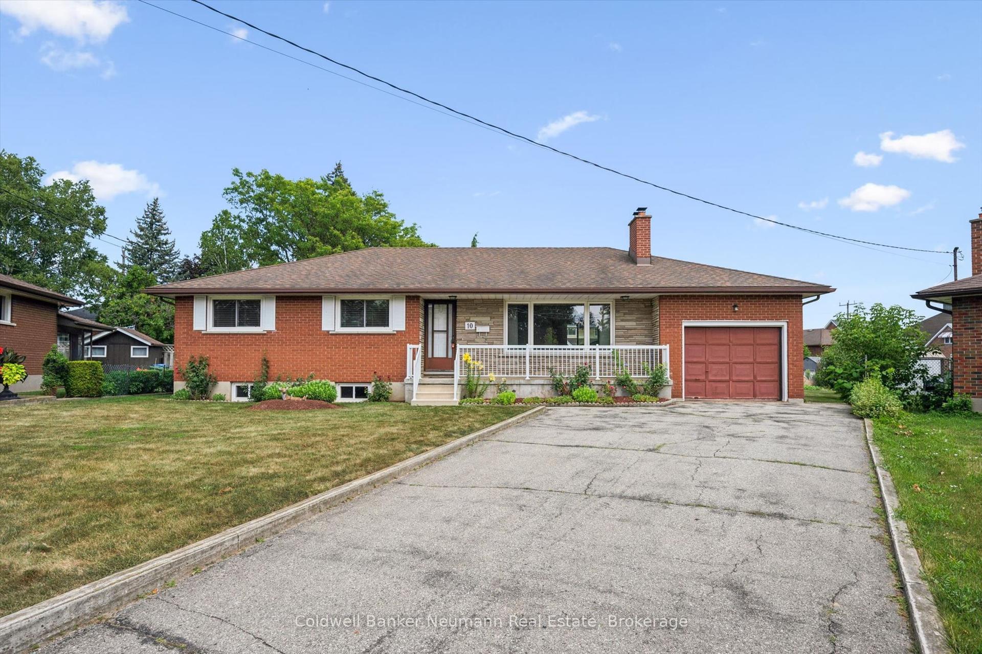 10 Kara Lee Court, Guelph — Detached for sale, photo 1