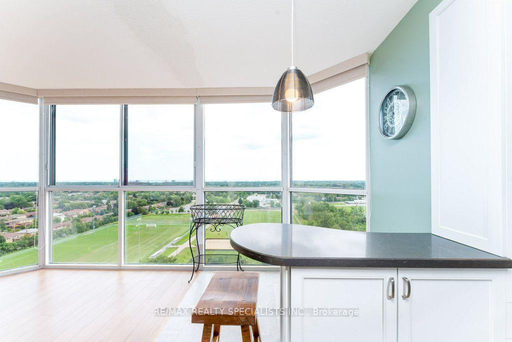 880 Dundas Street W 1106 #1106, Mississauga — Condo for sale, photo 1