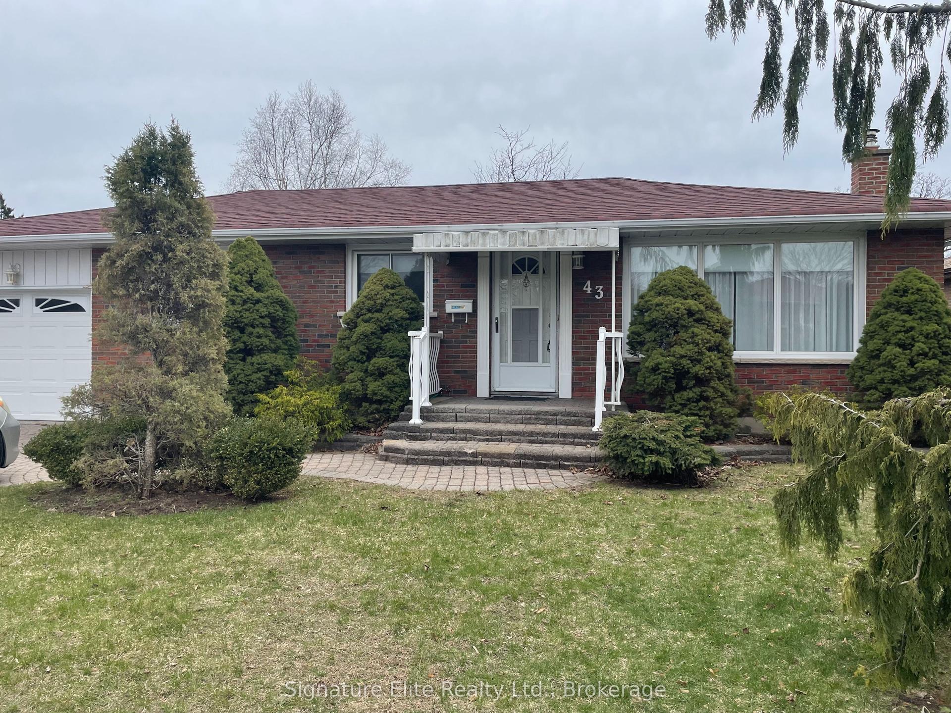 43 Seneca Avenue Lower #Lower — photo 1